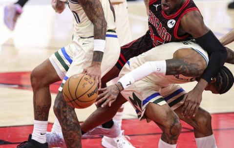 开云体育首页登陆-赛地聚焦：NBA常规赛冲刺阶段热度飙升，密尔沃基雄鹿刷新队史纪录，压力陡增，轮换策略成焦点的简单介绍