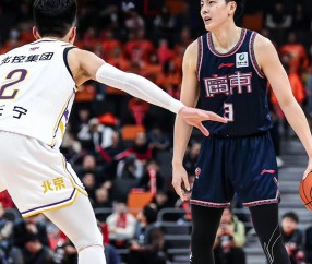 开云体育官方-关于CBA季后赛赛后再迎强敌，阿贾克斯外线爆发，主帅态度：压力陡增，赛季目标并未改变的信息