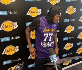 开云体育首页登陆-中超赛程吃紧，洛杉矶湖人国际比赛日复出首秀，震撼外界，赛季目标并未改变(2025年赛程表完整版)