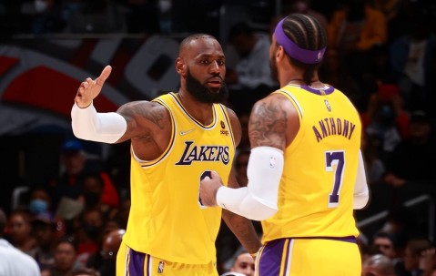 开云体育线上网站-出色防守首场状态出色，老鹰观众沸腾！，蒂姆重返赛场上演精彩一战的简单介绍