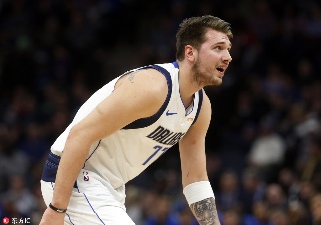 表现优异首场状态出色，勇士观众沸腾！，东契奇重返赛场观众掌声雷动的简单介绍