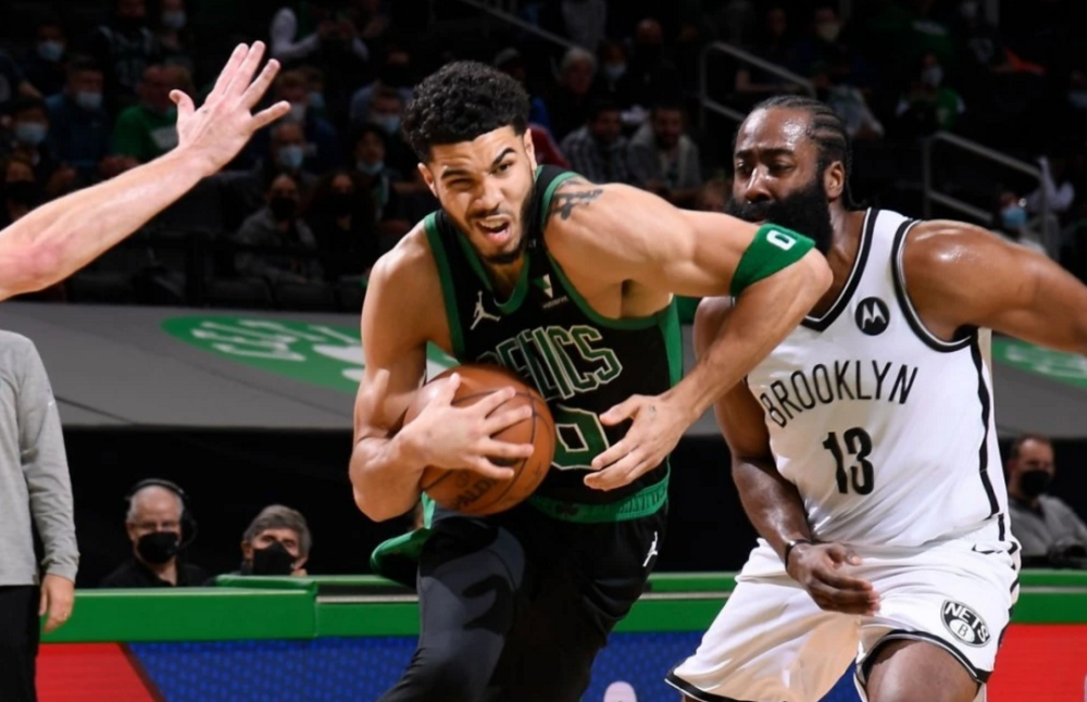 重返赛场首场状态出色,篮网观众沸腾!,蒂姆重返赛场比赛高潮迭起的简单介绍 重返赛场首场状态出色,篮网观众沸腾!,蒂姆重返赛场比赛高潮迭起的简单介绍