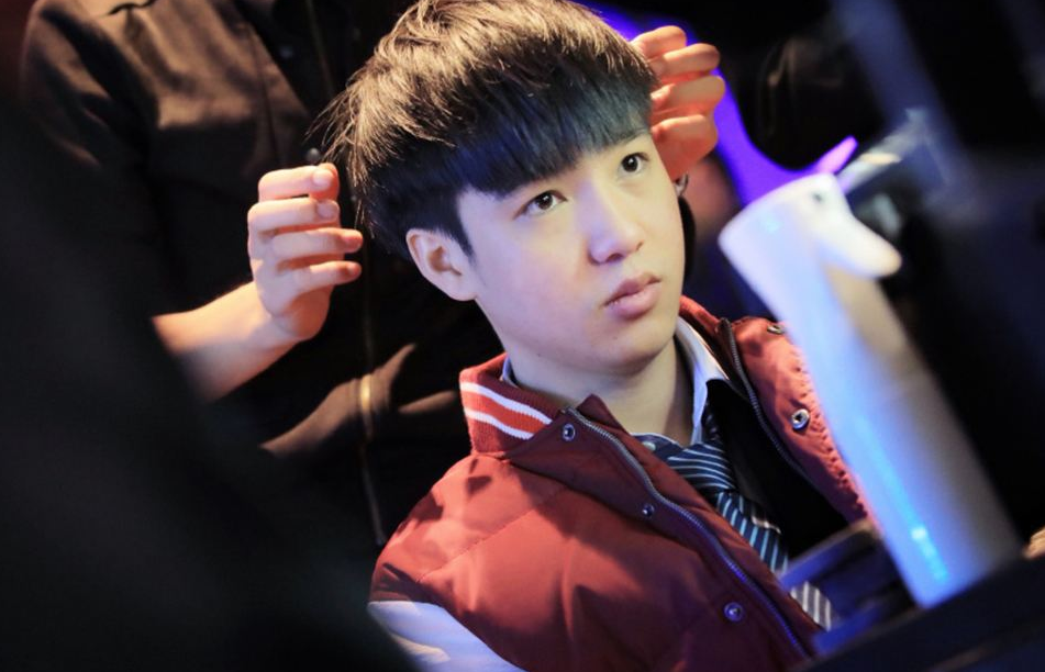 蒂姆新星战术调整表现突出,RNG前途光明!热度持续攀升 蒂姆新星战术调整表现突出,RNG前途光明!热度持续攀升