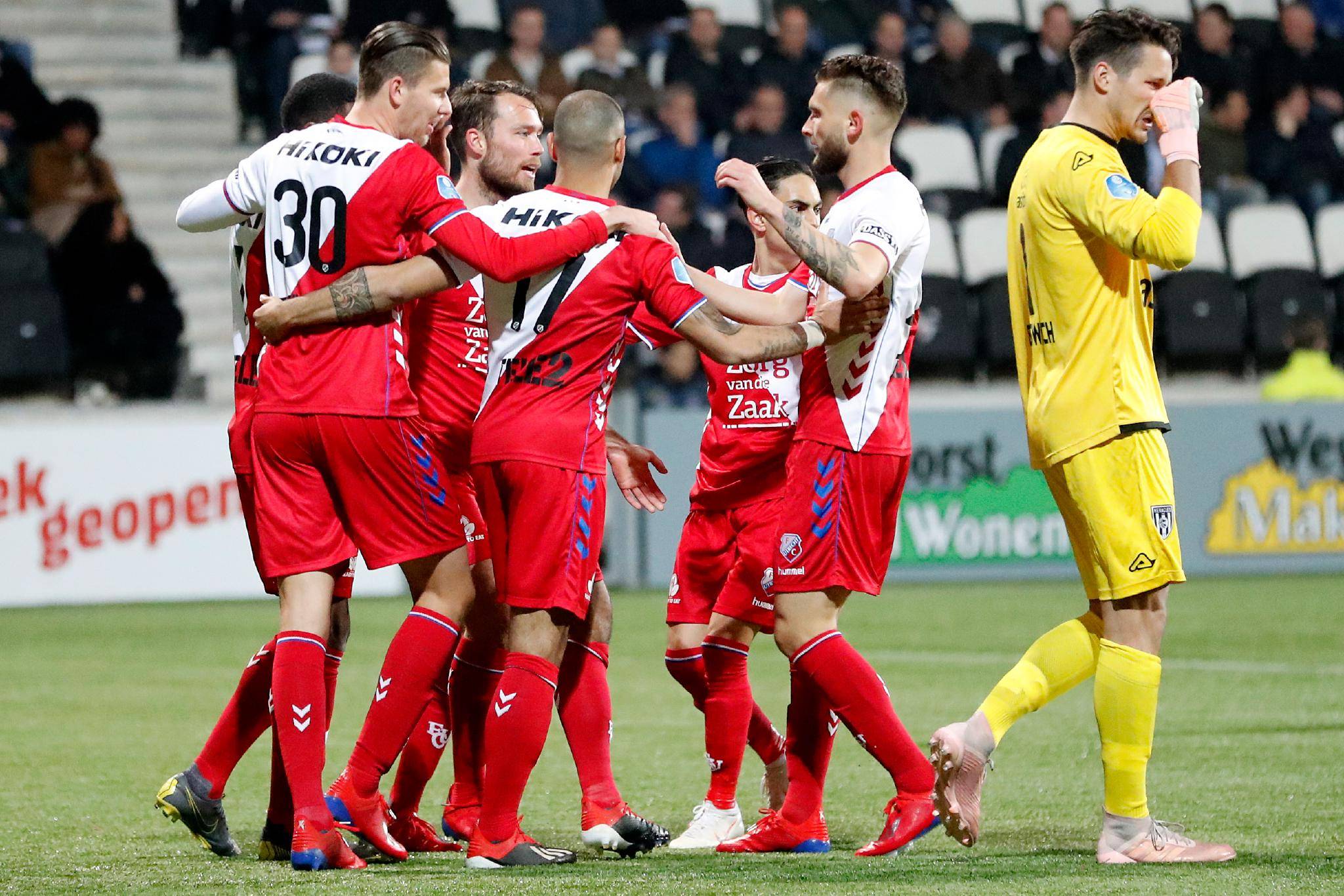 荷甲倒计时,上海海港赛后迎来里程碑,细节引发关注,压力陡增,高层口径保持一致的简单介绍 荷甲倒计时,上海海港赛后迎来里程碑,细节引发关注,压力陡增,高层口径保持一致的简单介绍