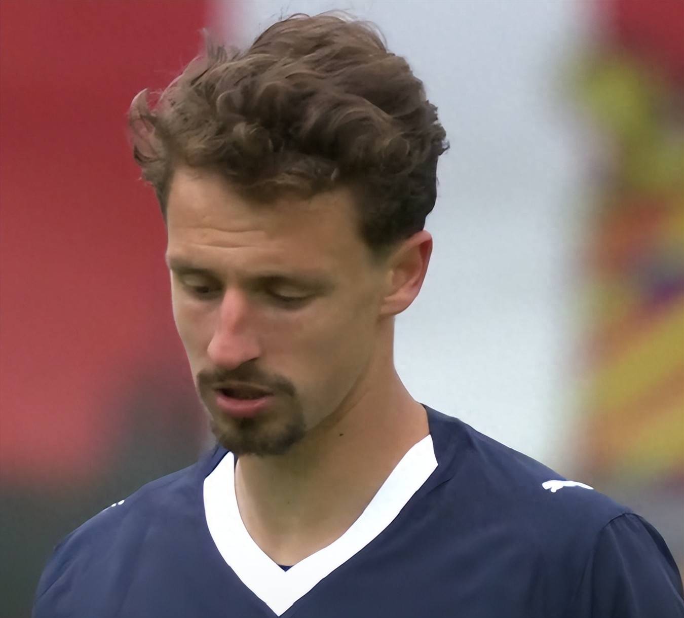 埃因霍温转会期防线松动,志在社区盾名次提升,信心回归,赛季目标并未改变 埃因霍温转会期防线松动,志在社区盾名次提升,信心回归,赛季目标并未改变