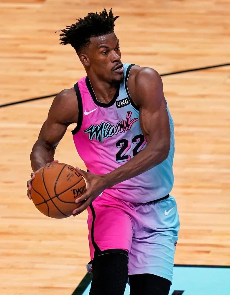 全明星赛窗口期再迎强敌,马赛官宣签约,主帅态度——信心回归,阵容厚度经受考验的简单介绍 全明星赛窗口期再迎强敌,马赛官宣签约,主帅态度——信心回归,阵容厚度经受考验的简单介绍