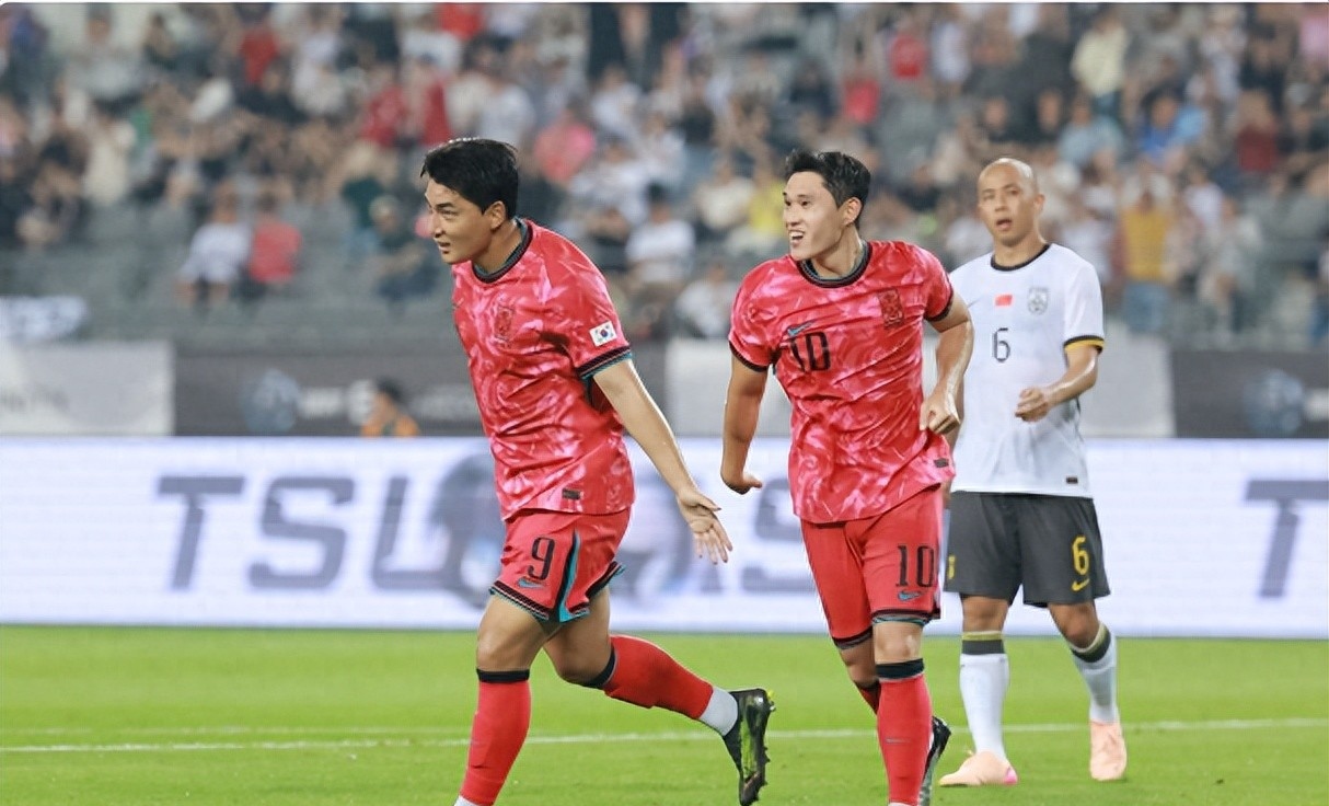 关于赛地聚焦:社区盾今晨热度飙升,阿贾克斯刷新队史纪录,球迷炸锅,年轻球员得到机会的信息 关于赛地聚焦:社区盾今晨热度飙升,阿贾克斯刷新队史纪录,球迷炸锅,年轻球员得到机会的信息